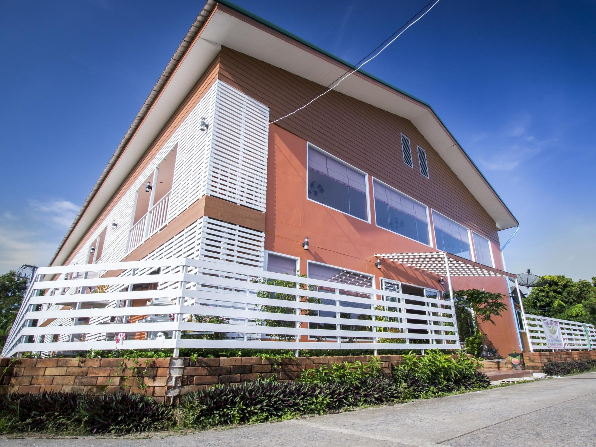 צ'יאנג סאן Oyo 359 Golden Nakara Place מראה חיצוני תמונה